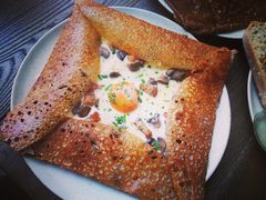 鸡蛋蘑菇熏肉荞麦可丽饼-RAC BAR(安福路店)