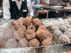 -Laderach 莱德拉(上海环贸iapm店)