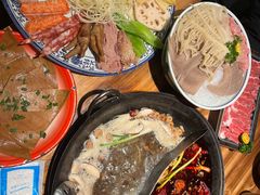 -周小明火锅(黑金冠社区店)