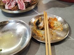 -围炉肉舍•炭烤活鳗•丹东海鲜烤肉(步行街店)