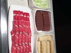 -海底捞火锅鲜切牛肉主题店(长寿路店)