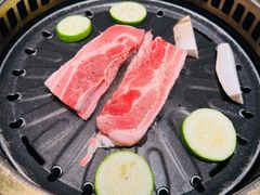 -蚂蚁洞·烤肉大营地(上海静安大悦城店)