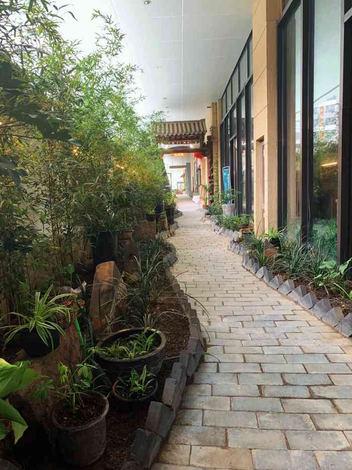 素心茶房·素食餐厅(曲江旗舰店)-"信佛或者喜欢佛脚文化的人都来坐坐