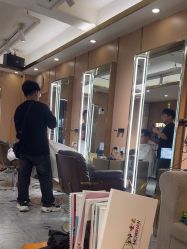 -一東造型烫发染发
