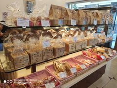 -红宝石·鲜奶小方·海派西点房(南丹店)