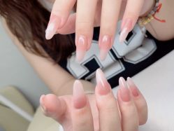 -UU·NAIL美甲美睫專門店