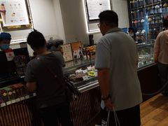 -VENCHI 闻绮(上海佛罗伦萨小镇店)