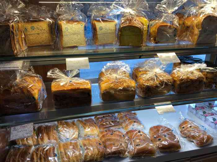 绿叶居西饼(上渡店)-"晚餐后嘴巴馋了,刚好路过绿叶居,进去要了.