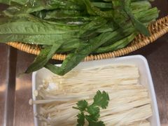 -七欣天香辣蟹火锅(上海银亿滨江店)