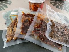 -鑫记婆婆兔·成都特产·兔头手撕兔(太古里店)