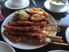 -荣誉国际酒店-云顶旋转餐厅