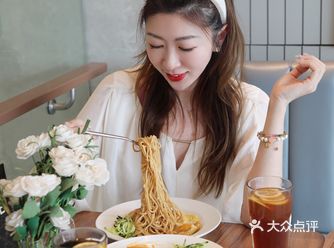 你们肯定猜不到我在哪里吃面！