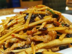 -鑫小城故事·砂锅·排骨藕汤(兴业路店)