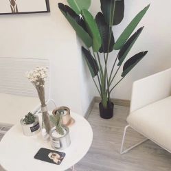 -SWANK SALON