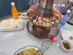 -一口猪海鲜浑锅·东北家常菜