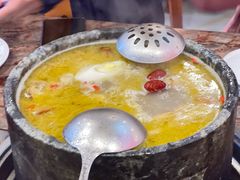 -鲁朗纳麦石锅鸡庄园