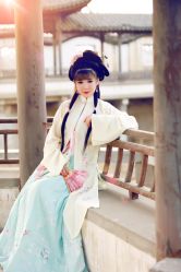 -九月鹰飞汉服摄影工作室