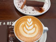 -Chom Cafe and Restaurant