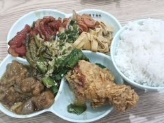 -晓宇盒饭(民安街店)