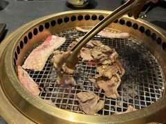 -铭牛烧肉·和牛海鲜自助(高新月牙湖店)