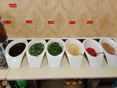 自助调料区-草原三宝汤锅