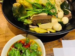 -万记麻辣烫国展总店