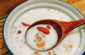 Water Buffalo Milk Peach Gum Dessert