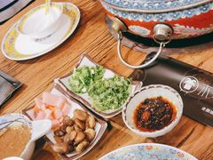 -毛辣果·贵州红酸汤牛肉火锅(西单店)