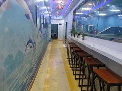 -蓝鲸奇亲子游泳俱乐部