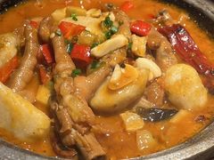 石锅芋儿鸡爪煲-乔街深夜食堂·小龙虾·高压锅生蚝(杭州总店)