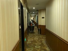 -汀洲酒店(苏州奥体中心地铁站店)