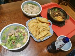 -老新隆牛肉锅贴(新街口店)