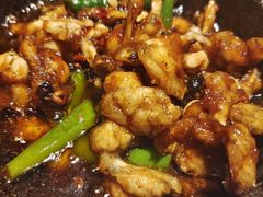 石锅杭椒牛蛙-桂满陇天书(南京德基旗舰店)