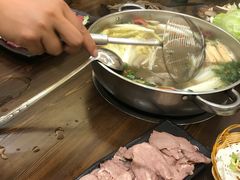 -乡土黄·鲜牛肉火锅·小龙虾(兴业街店)