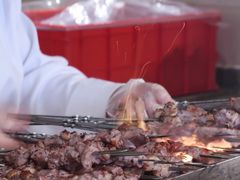 碳烤羊肉串-咖啡苑自助餐厅·中国大饭店
