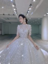 -曼青婚纱礼服馆