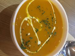 南瓜汤-HELLO 27 意面·沙拉·帕尼尼