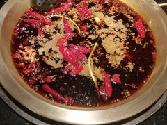 -潮火锅·麻辣牛肉火锅(观音桥方圆·LIVE店)