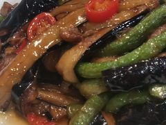 长豆角烧茄子-黄家饺子东北特色菜馆(湖滨商业街店)