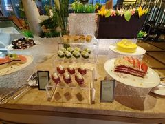 -大中华希尔顿酒店-念自助餐·嗨啤·小龙虾