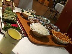 -刘姐啤酒鱼民族演艺餐厅(西街总店)