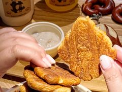 -天井·丑面包搭咖啡