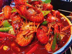 特色麻辣龙虾-虾弄弄海派小龙虾·牛羊蝎子火锅