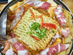 -亲昵春川鸡排(韩国美食街店)