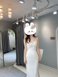 -衣贝姿婚纱礼服馆