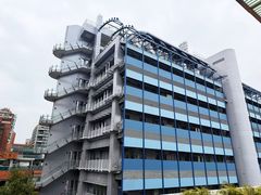 -香港大学