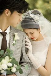 -雪中彩影婚纱摄影·微光艺术中心