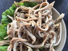 毛肚-茅草房·河畔园林火锅
