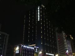 -华威达牛庄(黄埔大道西店)