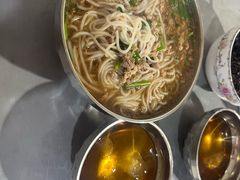 小碗瘦肉-正宗杨记普洱酸醋米线(总店)
